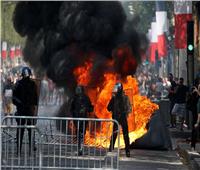 الشرطة الفرنسية تطلق الغاز المسيل للدموع لتفريق محتجين في يوم الباستل