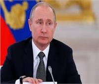 بوتين يؤكد هاتفيا لميركل أهمية الاستعداد الجاد لقمة "رباعية نورماندي"