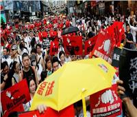 محتجون يتجمعون قرب مقر حكومة هونج كونج مع دعوة لإضراب