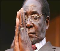 أقارب رئيس زيمبابوي الراحل: «موجابي» شعر بمرارة شديدة