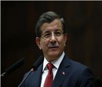رئيس الوزراء التركي الأسبق داود أوغلو يقطع صلته بالحزب الحاكم