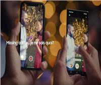 فيديو| «سامسونج» تسخر من هواتف «أبل» بإعلان جديد