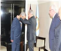 فلسطين تمنح وسام نجمة القدس للسفير الجزائري في مصر محمد العرباوي 