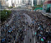 المئات يخرجون في احتجاجات بشوارع هونج كونج 