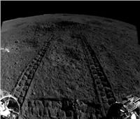 مركبة الصين الفضائية تلتقط صورًا لمواد غريبة على سطح القمر