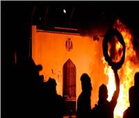 عراقيون يضرمون النار في القنصلية الإيرانية بالنجف للمرة الثانية في أسبوع
