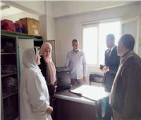 نائب محافظ الفيوم يفاجئ مستشفى طامية ويطالب بحضور طبيب غائب