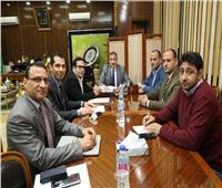 محافظ المنوفية يناقش آليات توقيع بروتوكول تعاون مع «المصرية للاتصالات»