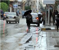 صور| أمطار غزيرة على سواحل الإسكندرية بالتزامن مع نوة عيد الميلاد