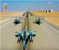 بالصور.. «المقاتلات» المصرية تحلق بـ«احترافية» فوق قاعدة برنيس العسكرية