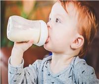 صحة طفلك.. لهذه الأسباب «اللبن البقري» ممنوع «قبل وبعد» عمر عام