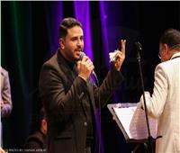 صور| "نجوم مصرية" تقدم أغاني الفن الجميل على مسرح الساقية