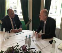 سامح شكري يلتقي وزير خارجية هولندا في بداية زيارته إلى ميونخ 