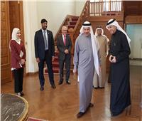وزير الخارجية البحريني يزور مقر سفارة المملكة بالقاهرة