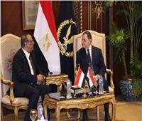 وزير الداخلية يبحث مع نظيره اليمني تعزيز التعاون الأمني بين البلدين