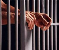 السجن المشدد 3 سنوات لنقاش وعاطلين للشروع في قتل مواطن