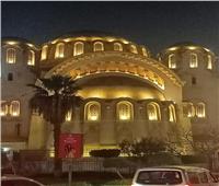 وزارة السياحة والآثار تضيء الواجهات الخارجية لكنيسة البازيليك الواقعة بشارع الأهرام