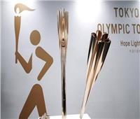 منظمو أولمبياد طوكيو 2020 يتسلمون الشعلة الأولمبية