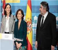 الحكومة الإسبانية: الاشتباه في إصابة نائبة رئيس الوزراء بفيروس "كورونا"