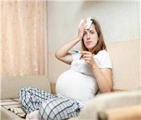 هل تنتقل كورونا من الأم الحامل إلى الجنين؟