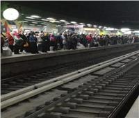 قرار عاجل من «المترو» لاستيعاب زحام الركاب قبل الحظر