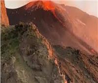 شاهد| بركان سترومبولي يبدأ ثوراته من جديد