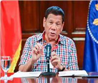 الرئيس الفلبيني يحذر من فرض الأحكام العرفية بسبب كورونا