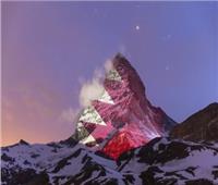 صور| لماذا تزين جبل ماترهورن السويسري بأعلام دول الخليج؟