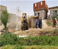 مراكز المنيا تسترد 220 فدانا وتزيل 69 حالة تعد بالبناء على الأراضي الزراعية وأملاك الدولة