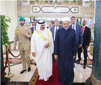 الإمام الأكبر يتبادل التهاني بعيد الفطر مع ملك البحرين