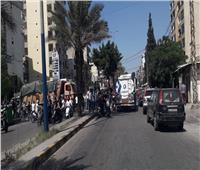 محتجون بشمال لبنان يمنعون شاحنات محملة بالبضائع من العبور لسوريا
