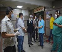 صور| محافظ الجيزة يتفقد مستشفى أم المصريين وأقسام الاستقبال والطوارئ والرعاية