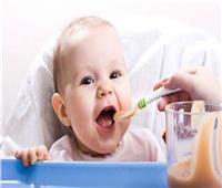 طبيبة أطفال تجيب على أهم أسئلة حول تغذية حديثي الولادة