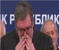 شاهد| بكاء رئيس صربيا عند ظهور جنوده في عرض عسكري روسي