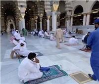 فيديو| ماء زمزم هدايا للمصلين في الحرم النبوي