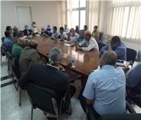 نائب محافظ القاهرة يجتمع برؤساء الأحياء لمناقشة إجراءات التصالح في مخلفات البناء