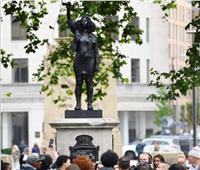 تمثال المتظاهرة السوداء يصمد يومًا واحدًا فقط قبل إزالته من بريستول