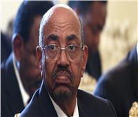 السودان يبدأ محاكمة البشير وحلفائه بتهمة قيادة انقلاب 1989