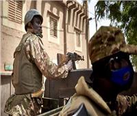 مصدر لـ«سبوتنيك»: عسكريون يقتحمون مقر إقامة رئيس برلمان مالي ويقتادونه إلى جهة مجهولة