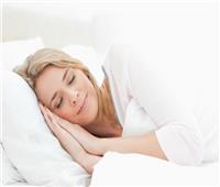 «نصائح مجربة».. الوقت الصحيح للنوم للتخلص من الوزن الزائد 