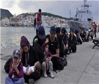 تقطع السبل بمهاجرين من مخيم موريا على جزيرة ليسبوس اليونانية