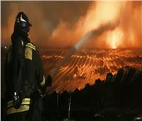 اندلاع حريق كبير في مركز تجاري في مدينة نوفوسيبيرسك الروسية