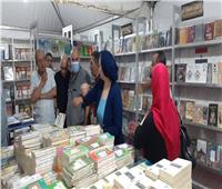 صور| رئيس هيئة الكتاب يتفقد استعدادات معرض الإسكندرية للكتاب