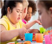 فيديو| خبيرة تغذية علاجية تكشف خطورة السمنة على الأطفال