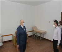 «رئيس جامعة القاهرة» يتفقد العيادات الطبية الجديدة بالمدينة الرياضية