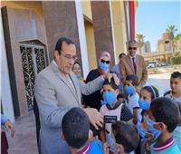 محافظ شمال سيناء: توفير فرص تعليمية لمساعدة الأيتام