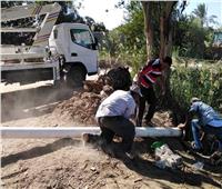 صور| رفع مخلفات وإصلاح خطوط المياه بمركز ومدينة القنطرة شرق