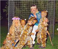 بزي النمر.. كيم كارداشيان تحتفل بـ«هالوين» وسط أطفالها |صور 