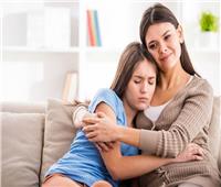 نصائح إلى الأمهات للتعامل مع فترة المراهقة لدى الفتيات