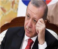 صحيفة إماراتية: أردوغان سيكون تحت مقصلة العقوبات الشهر المقبل